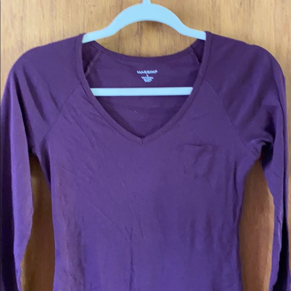 Massini wine long sleeve tee small like new